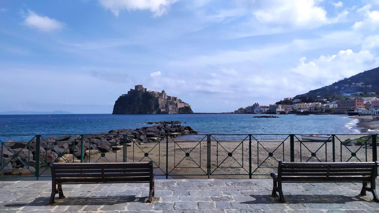 Casetta Emilia Vicino Al Mare Ischia Bagian luar foto